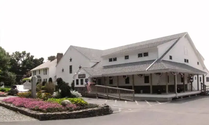 Deerfield Veterinary Clinic building